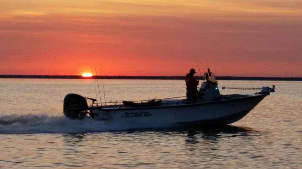 laketawakoni boat sunset
